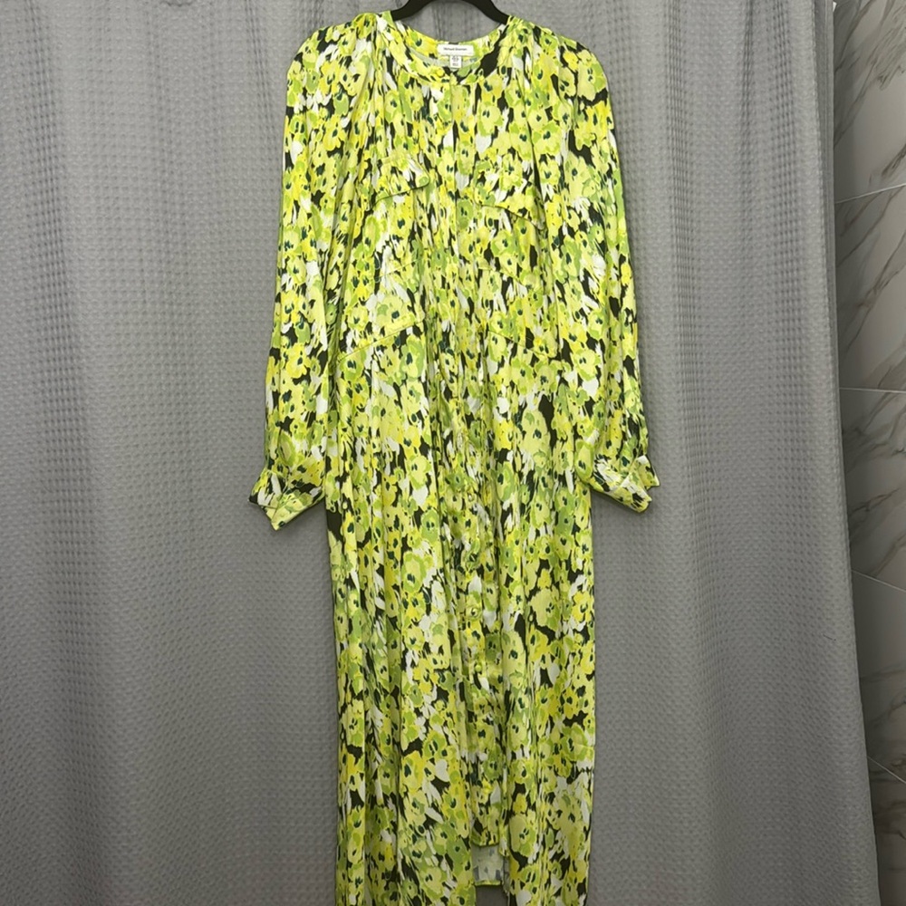 Barely worn dress in perfect condition